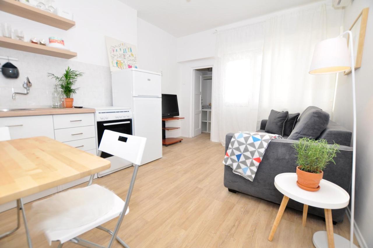 Room & Studio In The Centre Split Extérieur photo