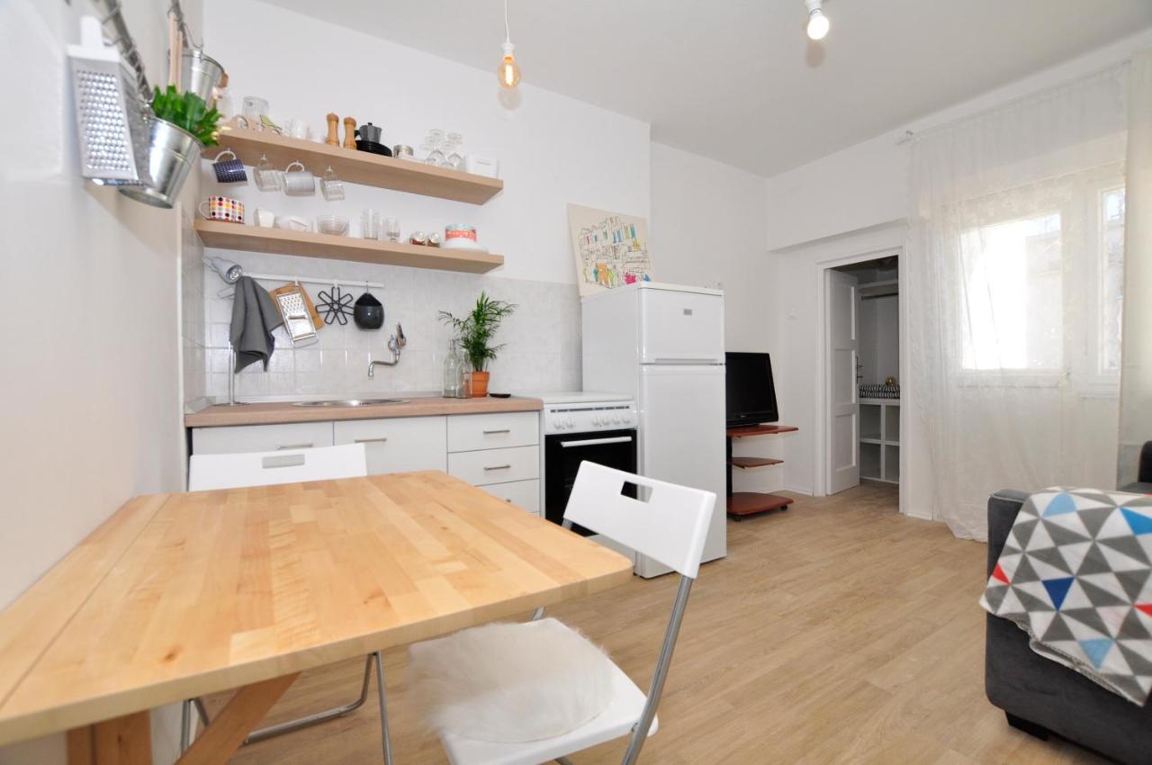 Room & Studio In The Centre Split Extérieur photo