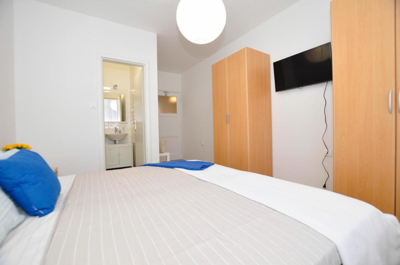 Room & Studio In The Centre Split Extérieur photo